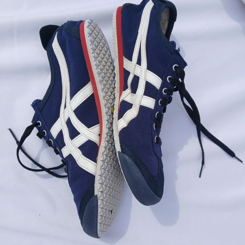 Onitsuka Tiger's MEXICO 66 Slip On Blue and White Athletic Shoe